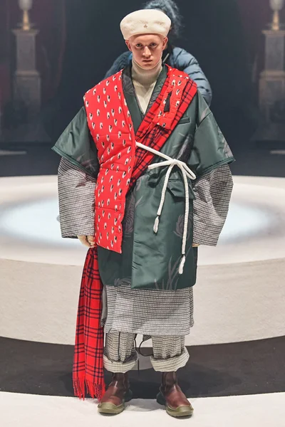 Look 48